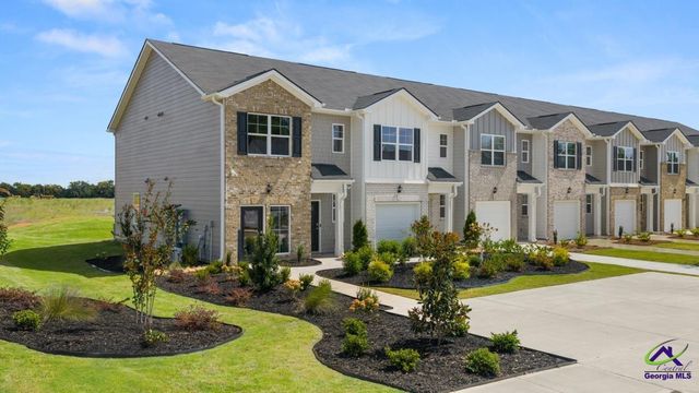 121 Kenmore Circle, Perry, GA 31069