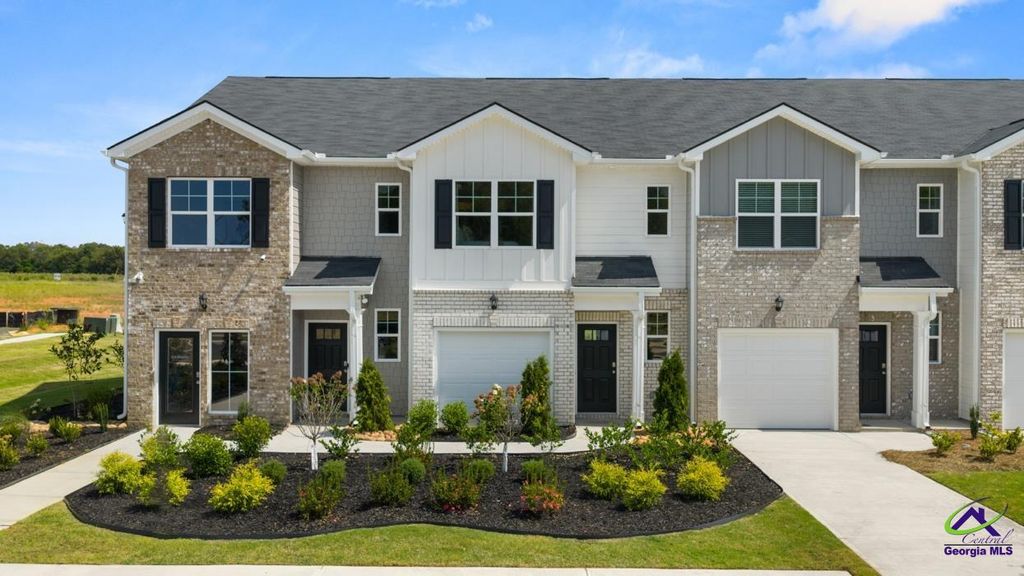 121 Kenmore Circle, Perry, GA 31069