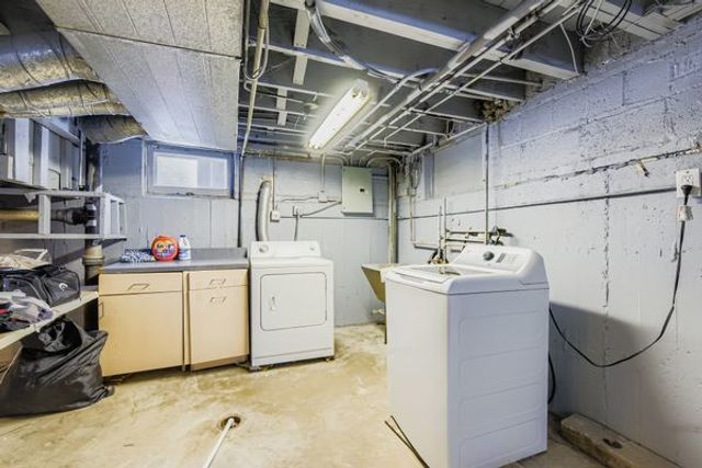 1433 Bristol Avenue, Westchester, IL 60154