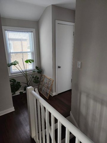 1433 Bristol Avenue, Westchester, IL 60154