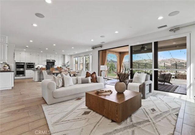 23 Cielo Azul, Mission Viejo, CA 92692
