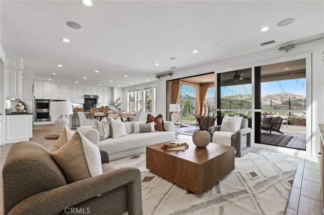 23 Cielo Azul, Mission Viejo, CA 92692