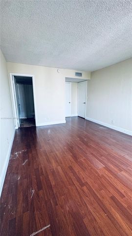 9125 SW 77th Ave 501, Miami, FL 33156