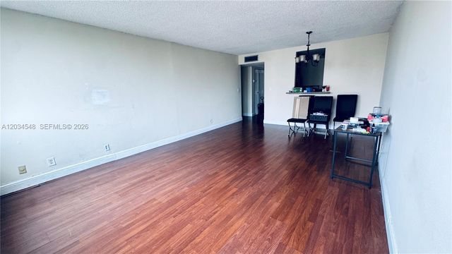 9125 SW 77th Ave 501, Miami, FL 33156
