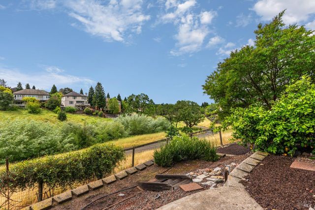 1569 Lofty Perch Pl, Santa Rosa, CA 95409