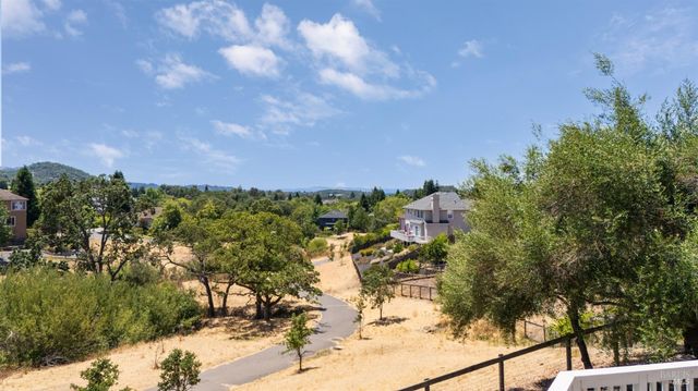 1569 Lofty Perch Pl, Santa Rosa, CA 95409