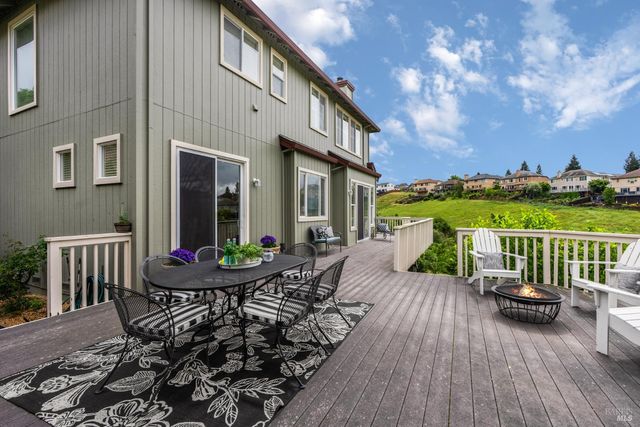 1569 Lofty Perch Pl, Santa Rosa, CA 95409