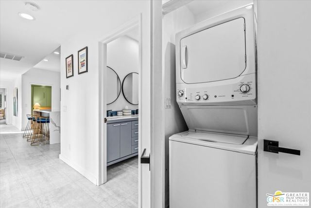 641 Dunes Court, Palm Springs, CA 92264