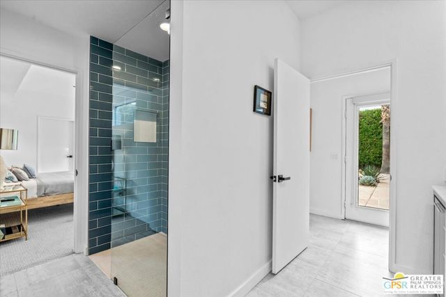 641 Dunes Court, Palm Springs, CA 92264