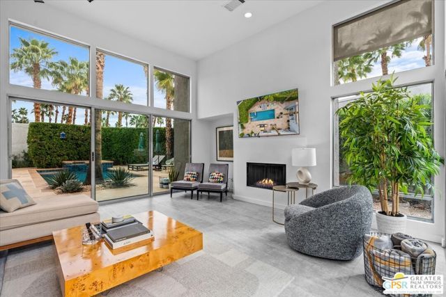 641 Dunes Court, Palm Springs, CA 92264