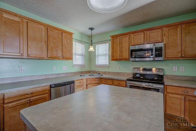 602 Wood Bluff Lane, Harrison, OH 45030