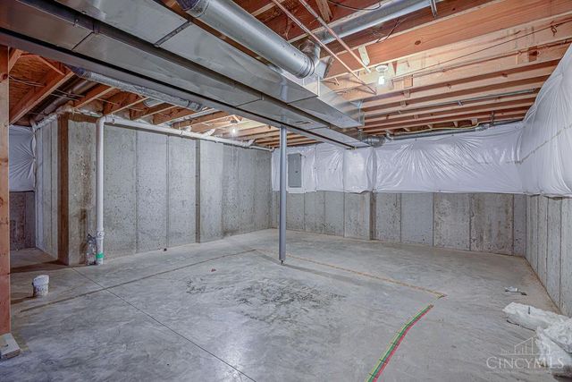 602 Wood Bluff Lane, Harrison, OH 45030