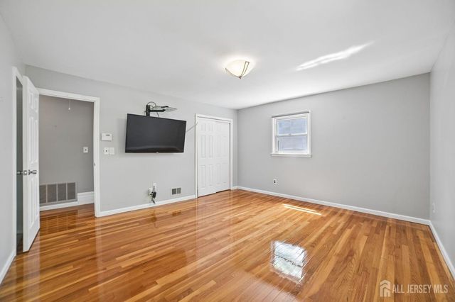 743 Wood Avenue, Edison, NJ 08850