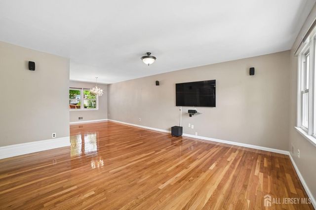 743 Wood Avenue, Edison, NJ 08850
