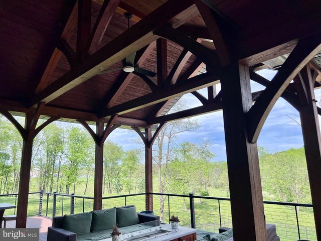 173 JUMPER RD, Newburg, PA 17240