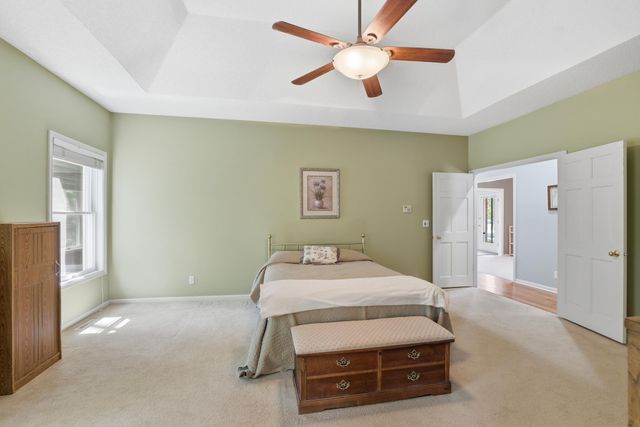 1084 Tamberwood Court, Woodbury, MN 55125