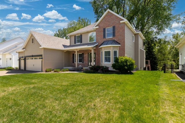 1084 Tamberwood Court, Woodbury, MN 55125