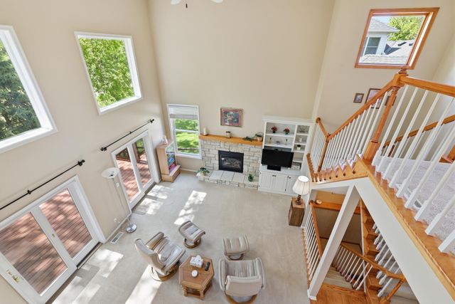 1084 Tamberwood Court, Woodbury, MN 55125