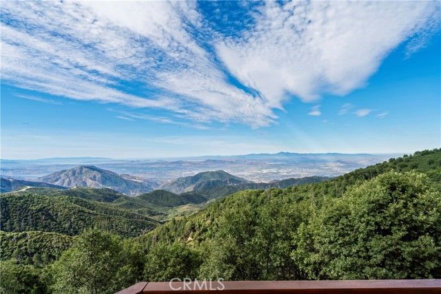 28527 Willow Road, Lake Arrowhead, CA 92352
