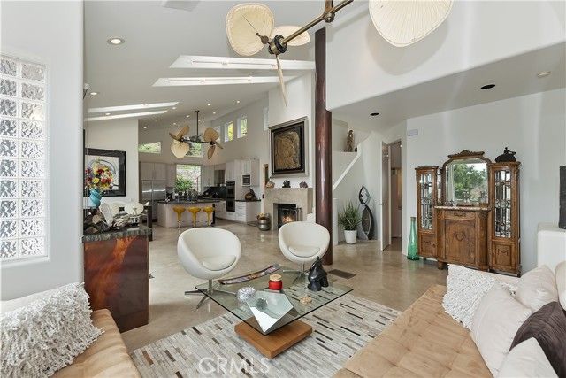 28527 Willow Road, Lake Arrowhead, CA 92352