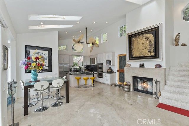 28527 Willow Road, Lake Arrowhead, CA 92352