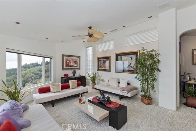 28527 Willow Road, Lake Arrowhead, CA 92352