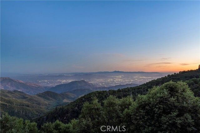 28527 Willow Road, Lake Arrowhead, CA 92352