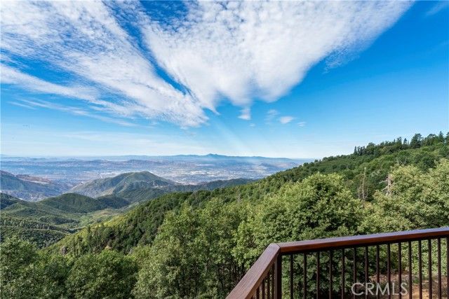 28527 Willow Road, Lake Arrowhead, CA 92352