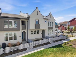 11591 S DORIAN DR, South Jordan, UT 84009
