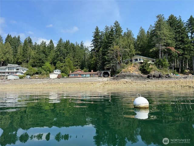 160 N Triton Head Drive, Lilliwaup, WA 98555