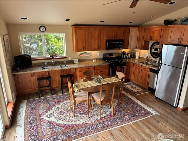 160 N Triton Head Drive, Lilliwaup, WA 98555