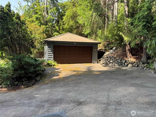 160 N Triton Head Drive, Lilliwaup, WA 98555