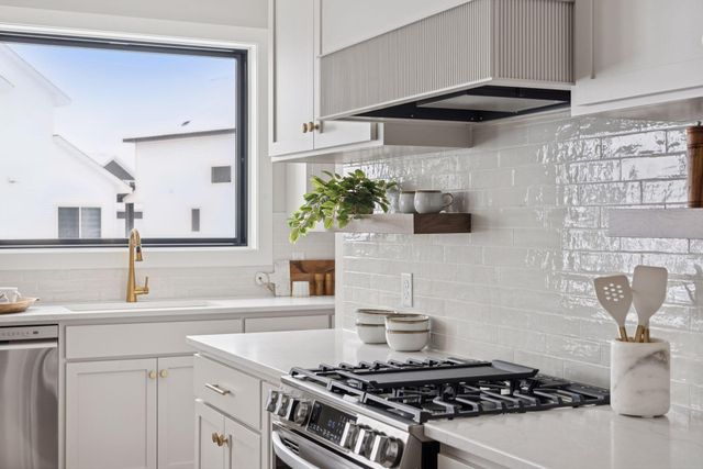 5296 176th Street W, Lakeville, MN 55044