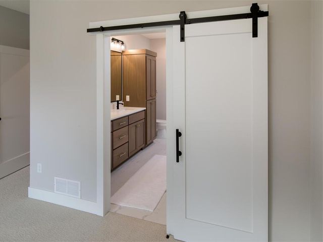 5296 176th Street W, Lakeville, MN 55044