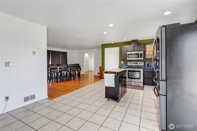 9018 Andes Court SE, Yelm, WA 98597