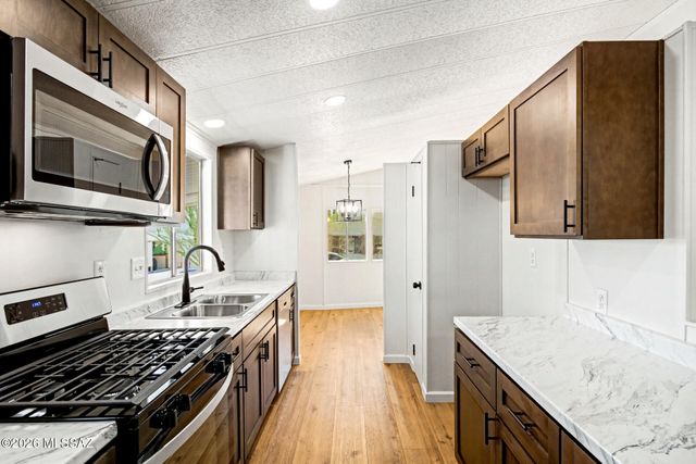 5422 W Circle Z Street, Tucson, AZ 85713