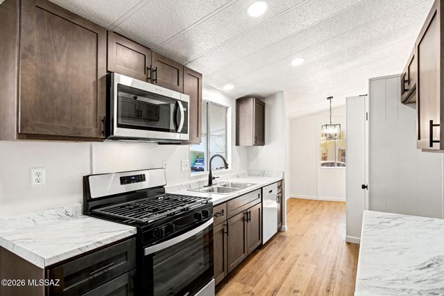 5422 W Circle Z Street, Tucson, AZ 85713