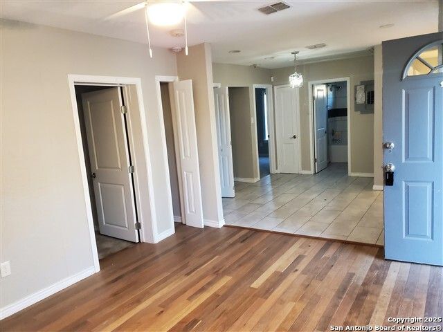 2118 Burnet, San Antonio, TX 78202