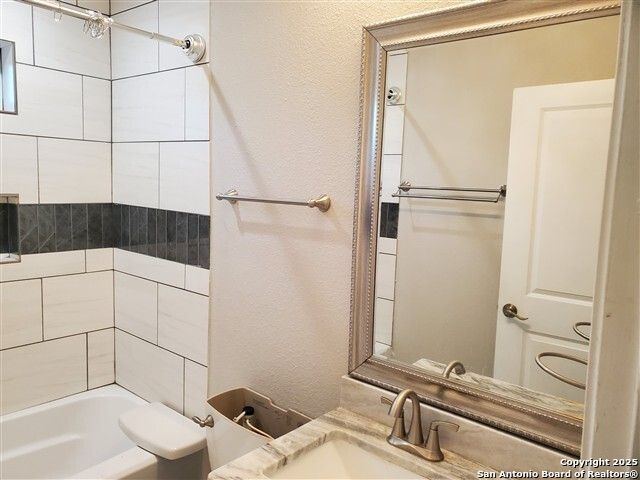 2118 Burnet, San Antonio, TX 78202