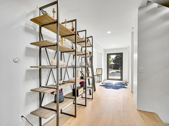 300 Oneida Street, Denver, CO 80220