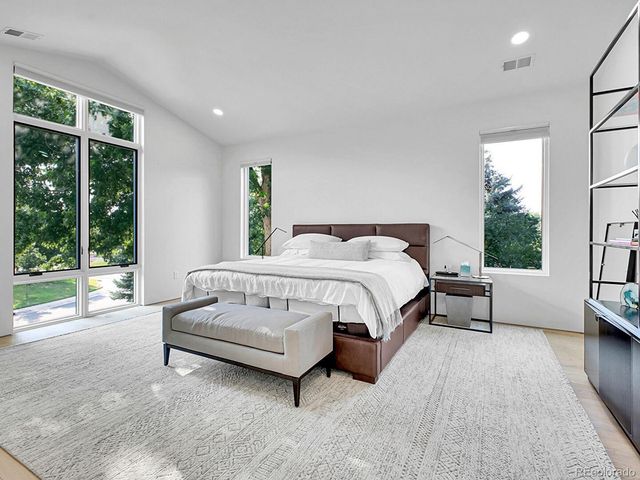 300 Oneida Street, Denver, CO 80220