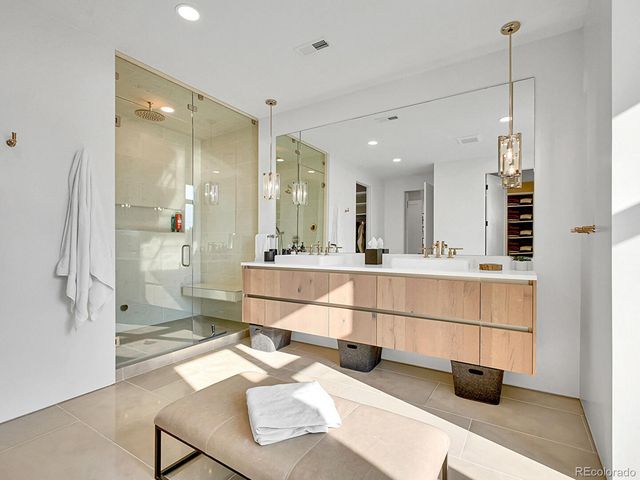 300 Oneida Street, Denver, CO 80220