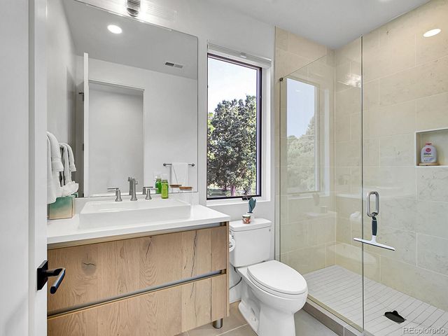 300 Oneida Street, Denver, CO 80220