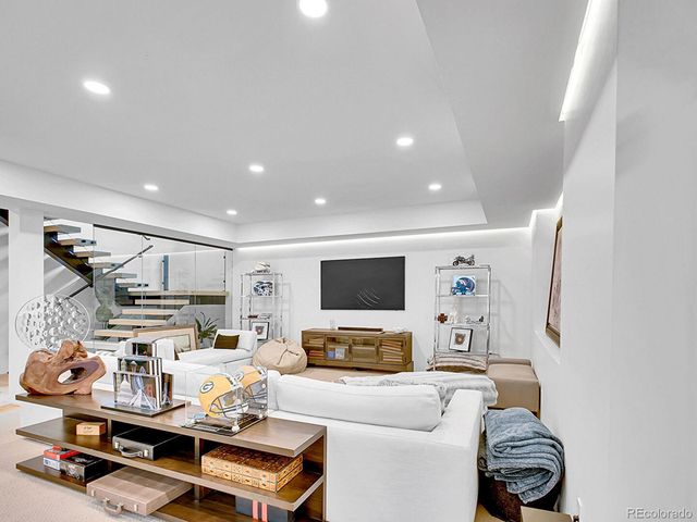 300 Oneida Street, Denver, CO 80220