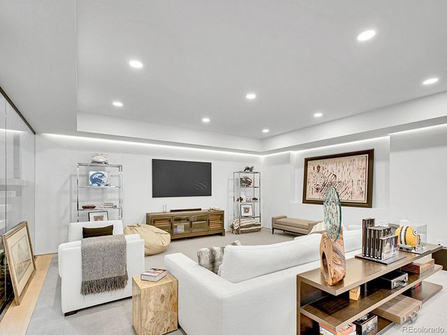 300 Oneida Street, Denver, CO 80220