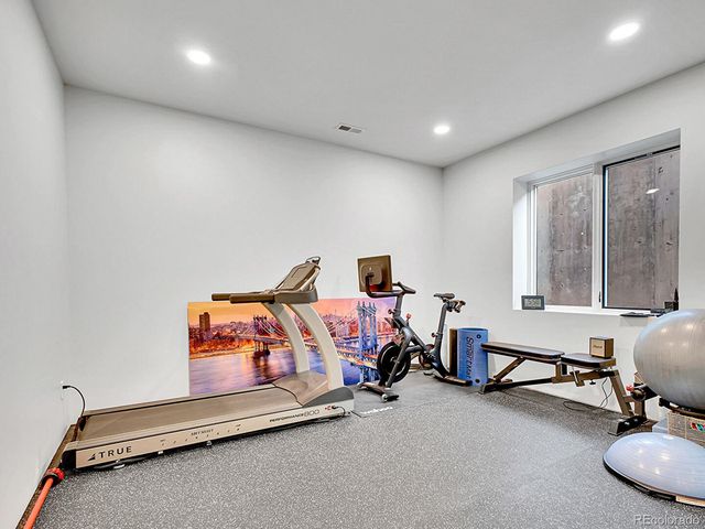 300 Oneida Street, Denver, CO 80220