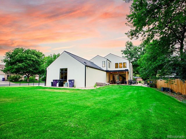 300 Oneida Street, Denver, CO 80220