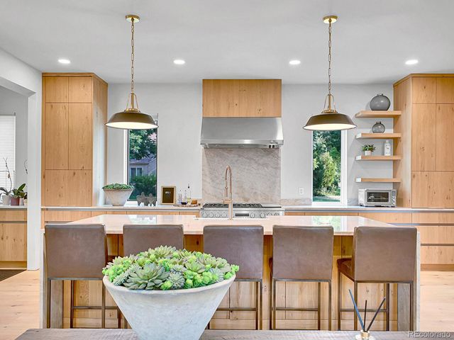 300 Oneida Street, Denver, CO 80220