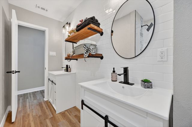 9510 Crestshire Drive, Dallas, TX 75227