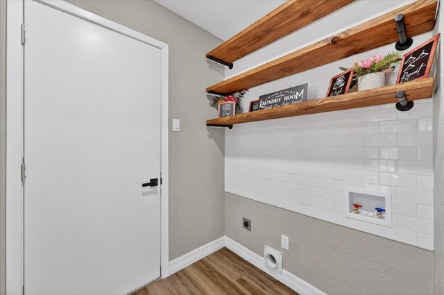 9510 Crestshire Drive, Dallas, TX 75227